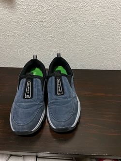 Men sport shoes size 13