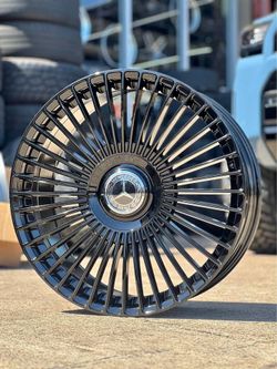 22' STAGGERED WHEELS TIRES SALE