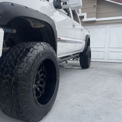 Over $5k Fuel Rims And Toyo Tires 6 Lug 6x 135 / 138 Ford GM Half Off 