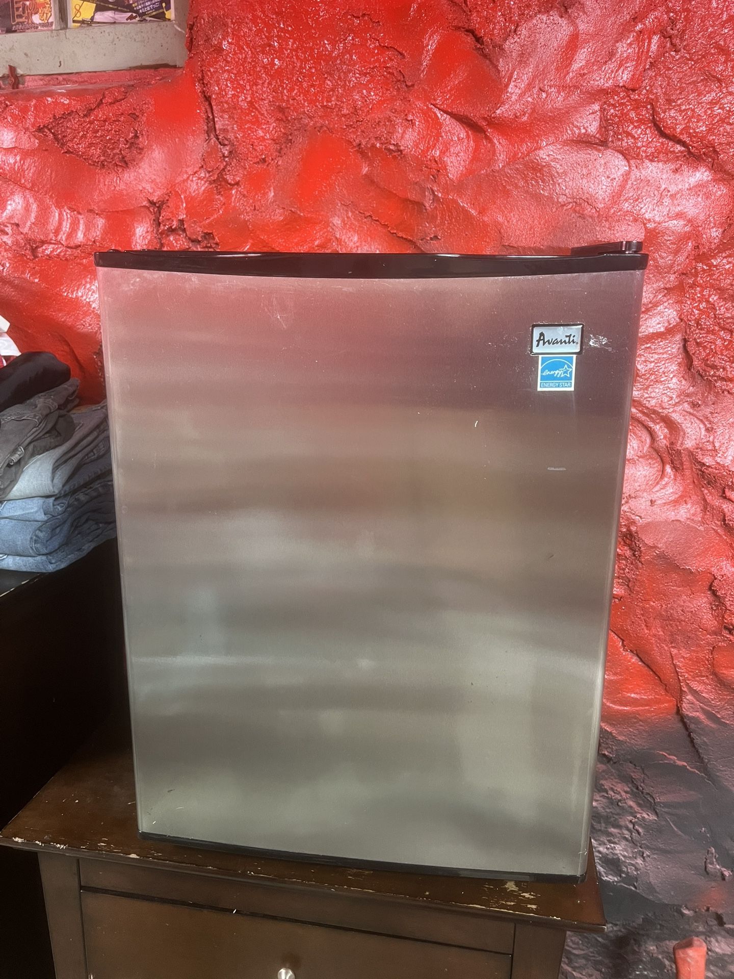 Avanti Mini Fridge