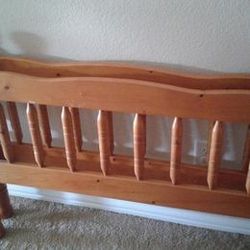 Low Profile Solid Wood Twin  Bed Frame 