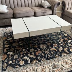 White Coffee Table with Glass Legs