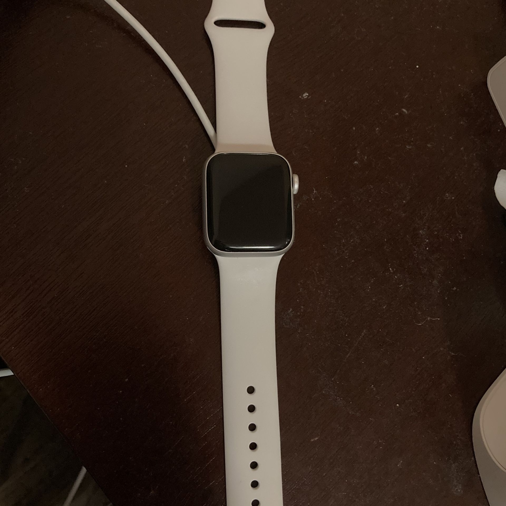 Apple Watch SE White