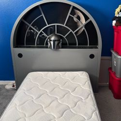 Star Wars Bed Falcon