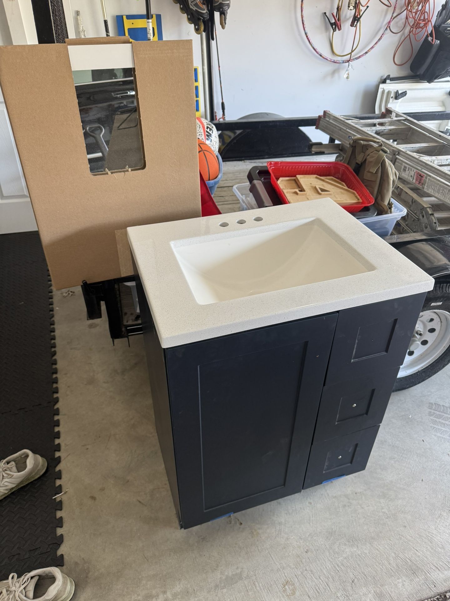 25 Inch Vanity With Top And mirror