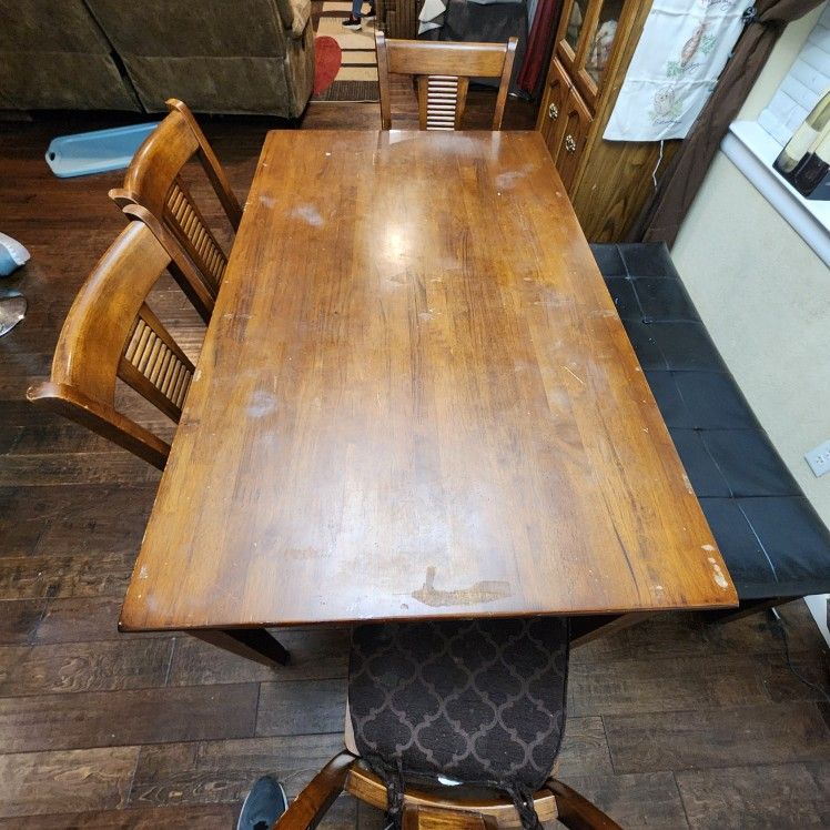 Kitchen Table And Chairs