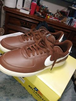 Nike size 10 color brown