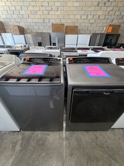 Whirlpool Washer and Dryer Set