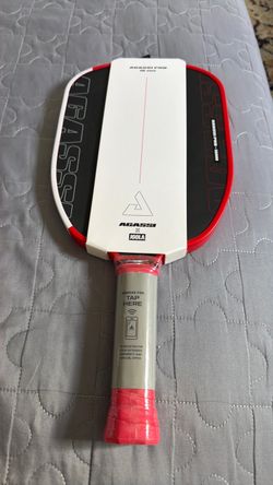 Pickleball paddle