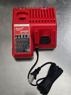 Milwaukee M18 and M12 battery charger (brand new)