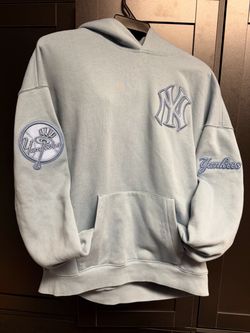 Pro Standard Yankees Hoodie – Dusty Blue