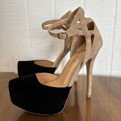 Size 6.5 Black Nude High Heels New, Zapatillas Talla 6.5 Nuevas