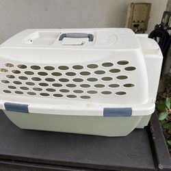Cat / Dog Carry Kennel