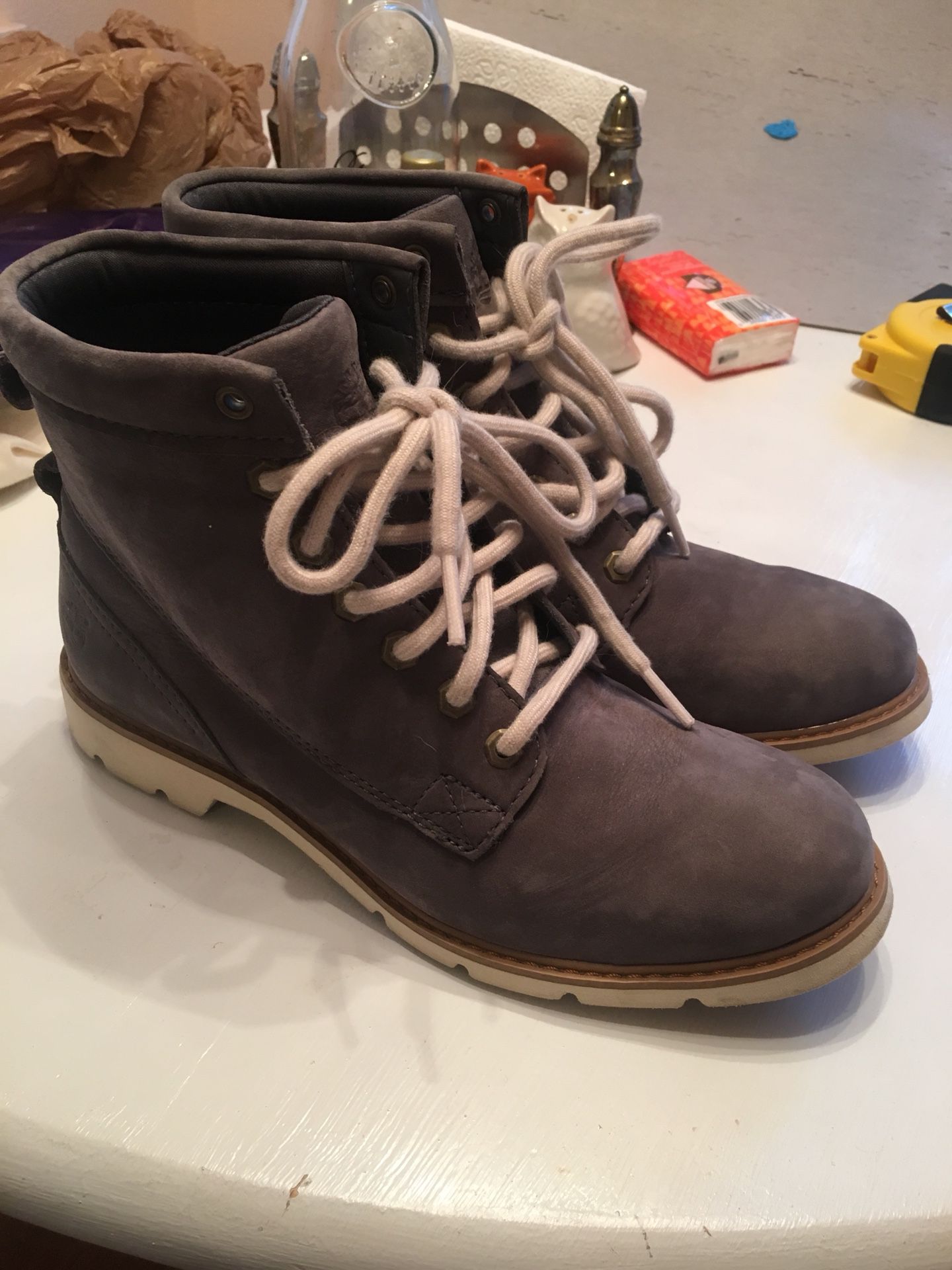 Grey Timberland Boots, Women’s sz. 7