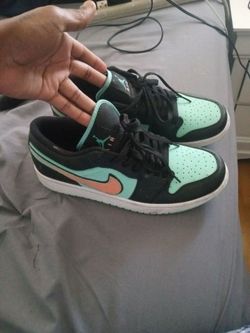 Air Jordan lows