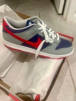 Men’s Nike tennis shoes