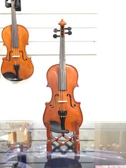 Used 1/4 size student violin