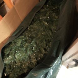 10’ Christmas Tree 