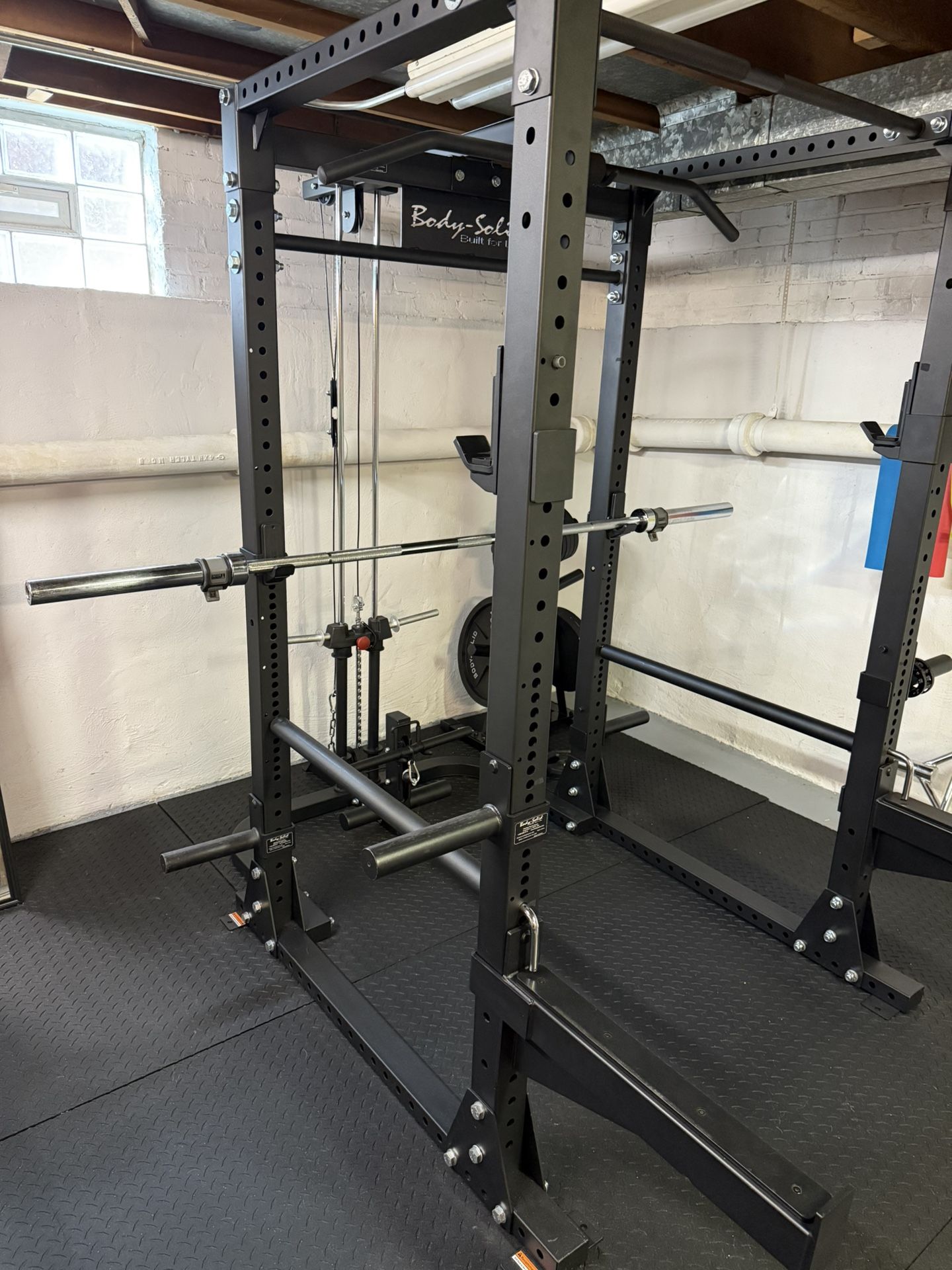Body solid GPR400 with Lat Attachment and Miscellaneous Attachments