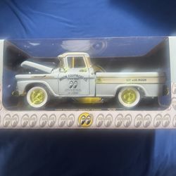 1958 Chevrolet Apache Cameo Chase M2 Machine 