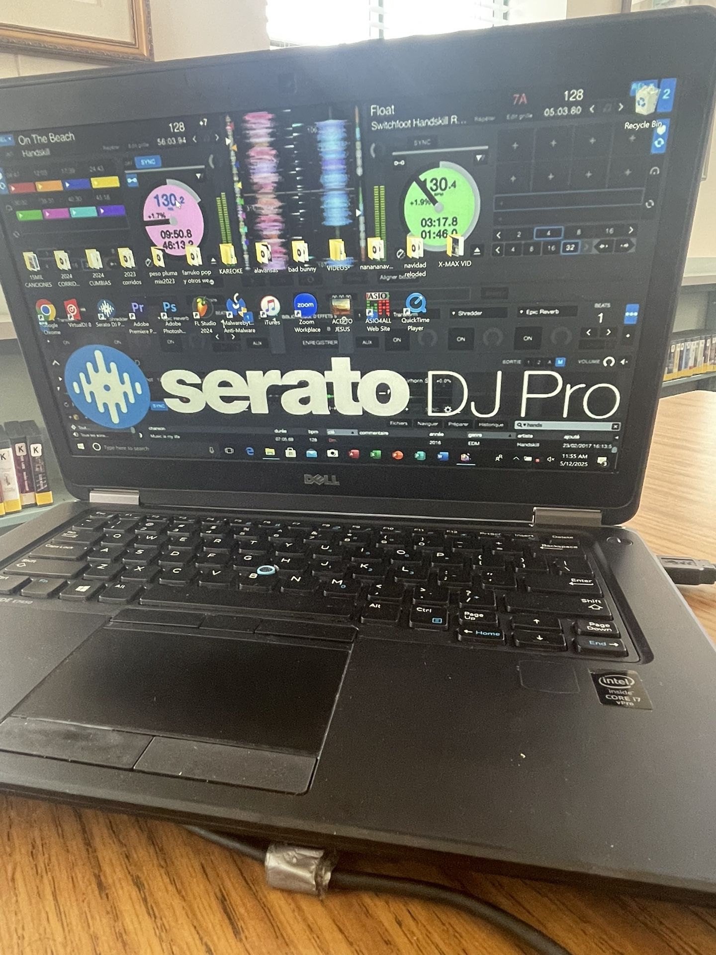 Vendo laptop 2018 Dell generacion 7 Icore 5. 8ram. 500 gigabites Windows 10 Precio $130 β
TODOS LOS PROGRAMAS INCLUIDOS ππππππππ β
FL STUDI