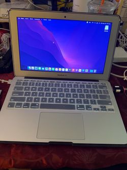 Apple MacBook Air ( 11 inch Early 2015 ) 1.6 GHz Intel Core I5 4 GB Ram & 128 GB HD