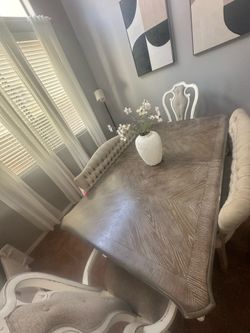 Beautiful dining table and chairs
