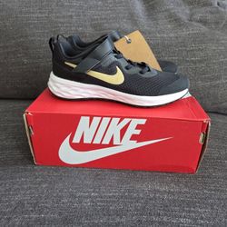Nike Revolution 6 Size 3Y