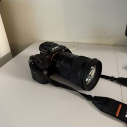 Excellent Condition A7RIII w/ Sigma 50mm 1.4 Art Lens 