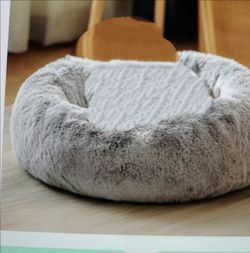 New Calming dog/cat bed. Fluffy donut shaped. 20 inch. Chandler Blvd and 46 st Phoenix 85044