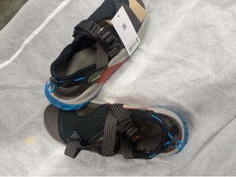 Brand new size 9 men Nike Sandals