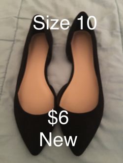 New women’s black size 10! Flats