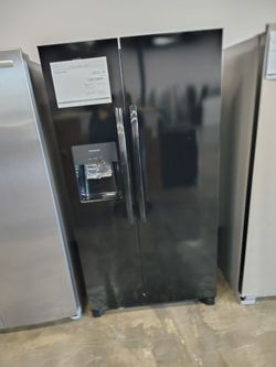 Frigidaire black side by side refrigerator perfect for garage