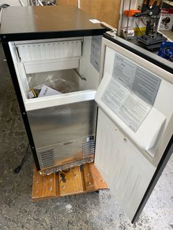 Avallon Undercounter Stainless Steel Ice Maker