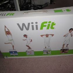 Preowned Nintendo Wii Fit game and balance board complete with manuals and retail box!