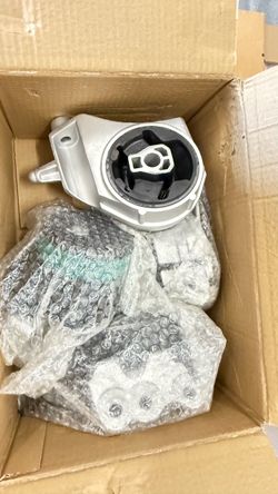 2010 Chevy Equinox Motor and transmission mounts