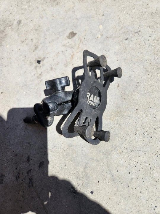 Yamaha R6 RAM MOTORCYCLE PHONE MOUNT