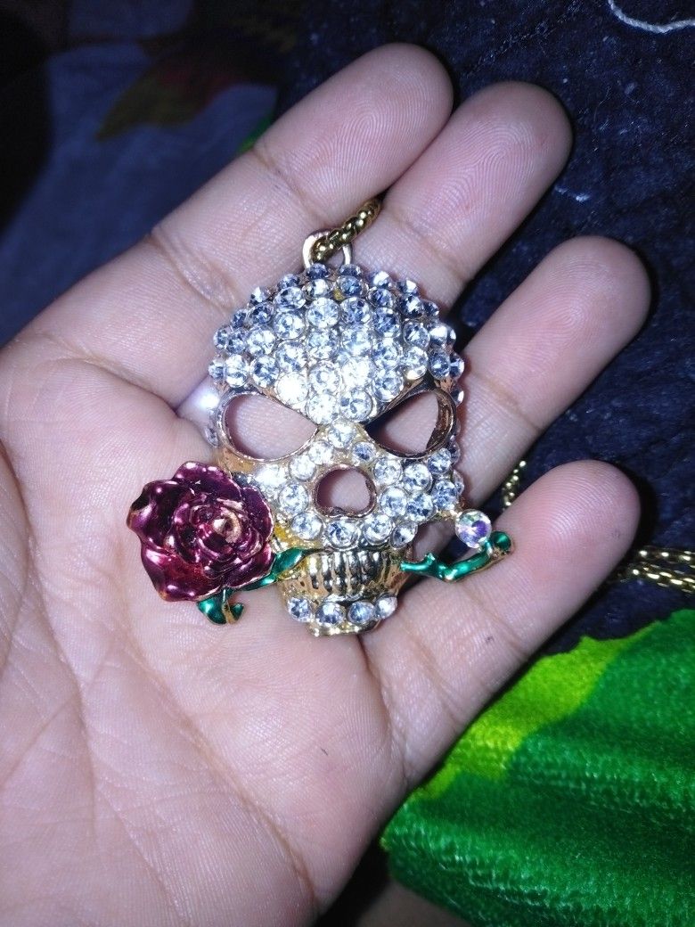 Diamond Necklace A Little Scratch (Cash app Only)