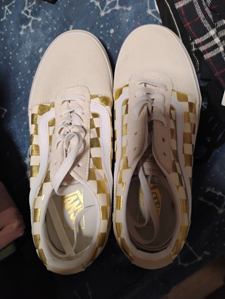 Creme And Gold Checkered Women's 8.5 Vans Sneakers New Without Box