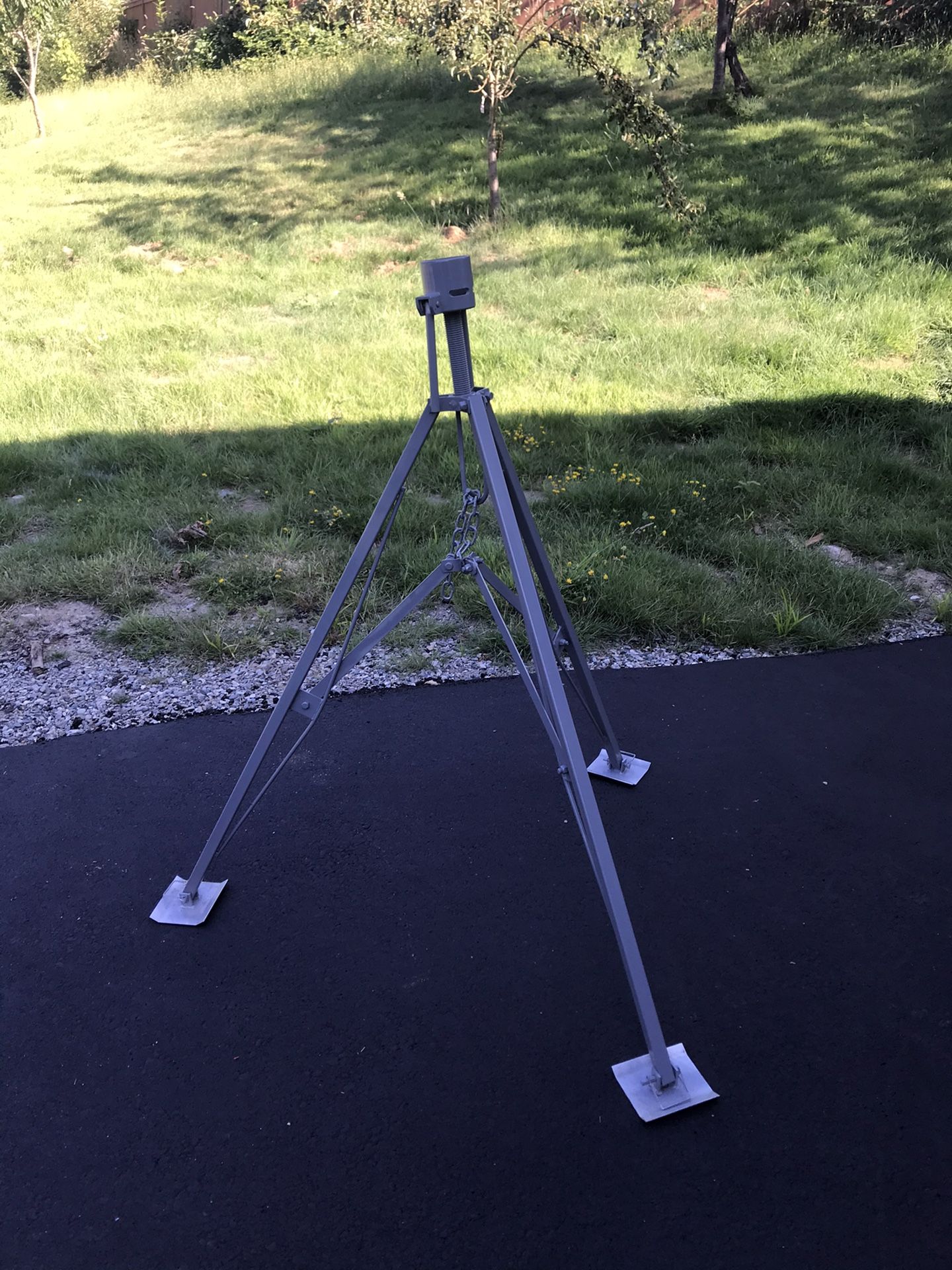 5th Wheel King Pin Tripod Stabilizer