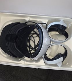 PlayStation VR2 Headset with Controllers
