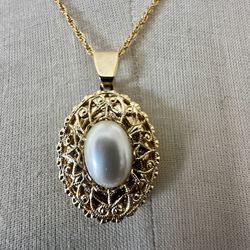 Premier Designs Faux Pearl Filigree Locket Necklace – Gold Tone Vintage-Inspired