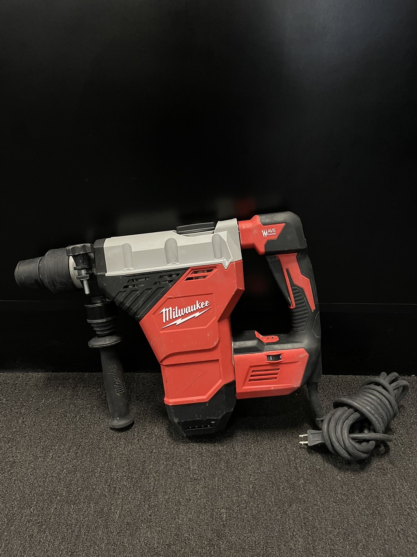 Milwaukee 5546 21 15 Amp 1 3/4” SDS Max Rotary Hammer