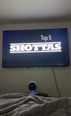 75’ Phillips tv no stand had mounted