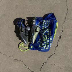 Nike Neymar Soccer Cleats And Bag 