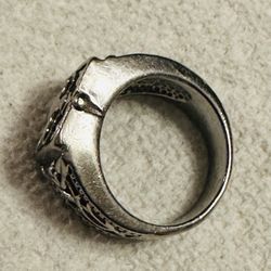 ESTERLING SILVER CROSS RING HEAVY SOLID PERFECT CONDITION 