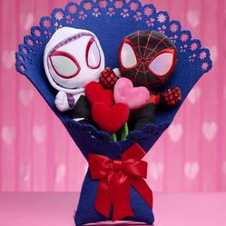 Marvel Valentine 14-inch Medium Plush Bouquet