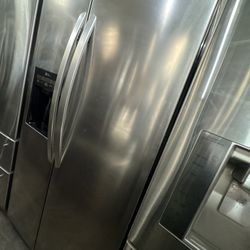 Lg Side By Side Stainless steel refrigerator