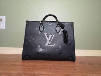 Louis Vuitton OnTheGo MM in black Monogram Empreinte leather, black-on-black version, style M45595