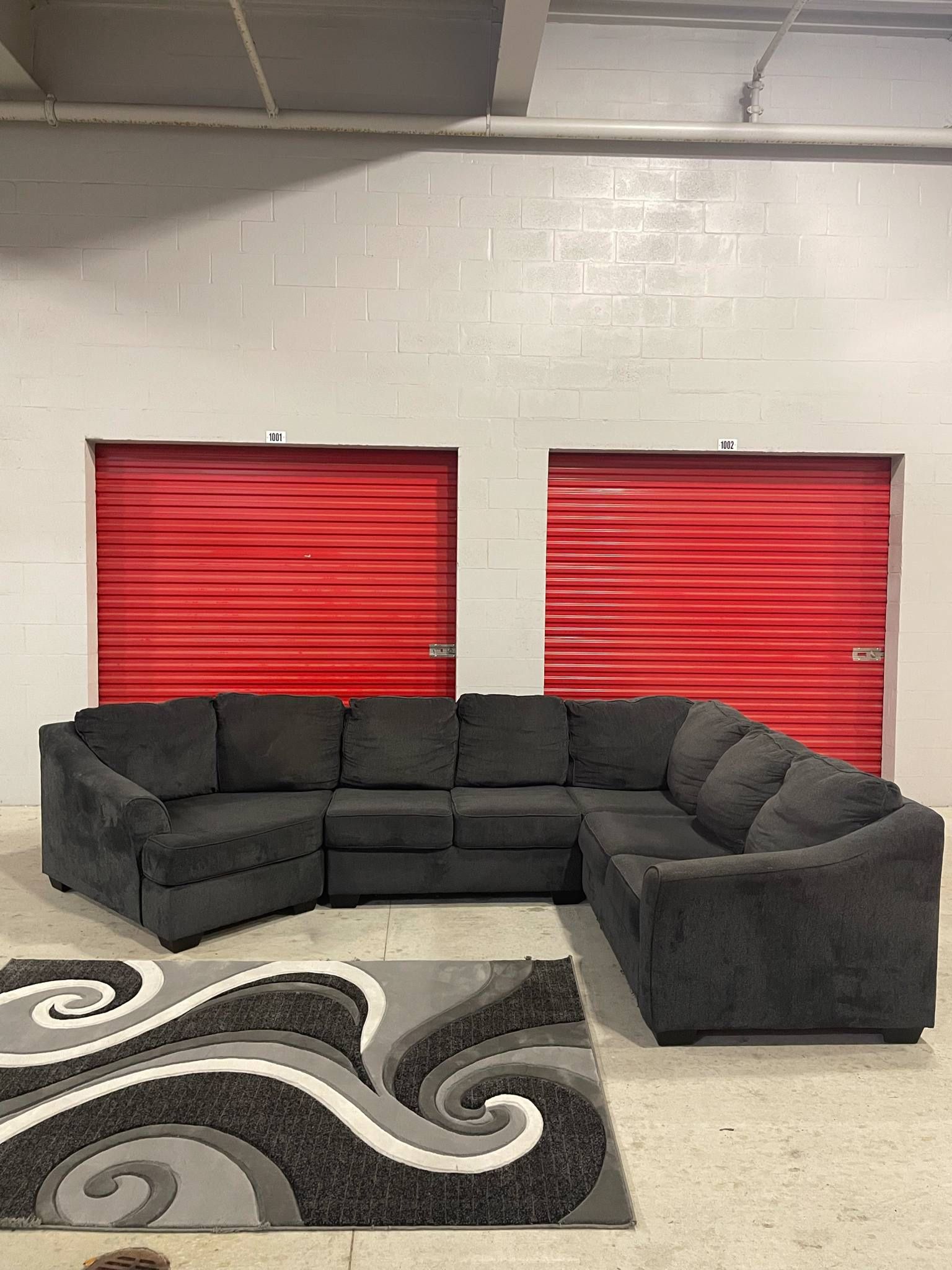 Large Sectional Couch CAN DELIVER🚚